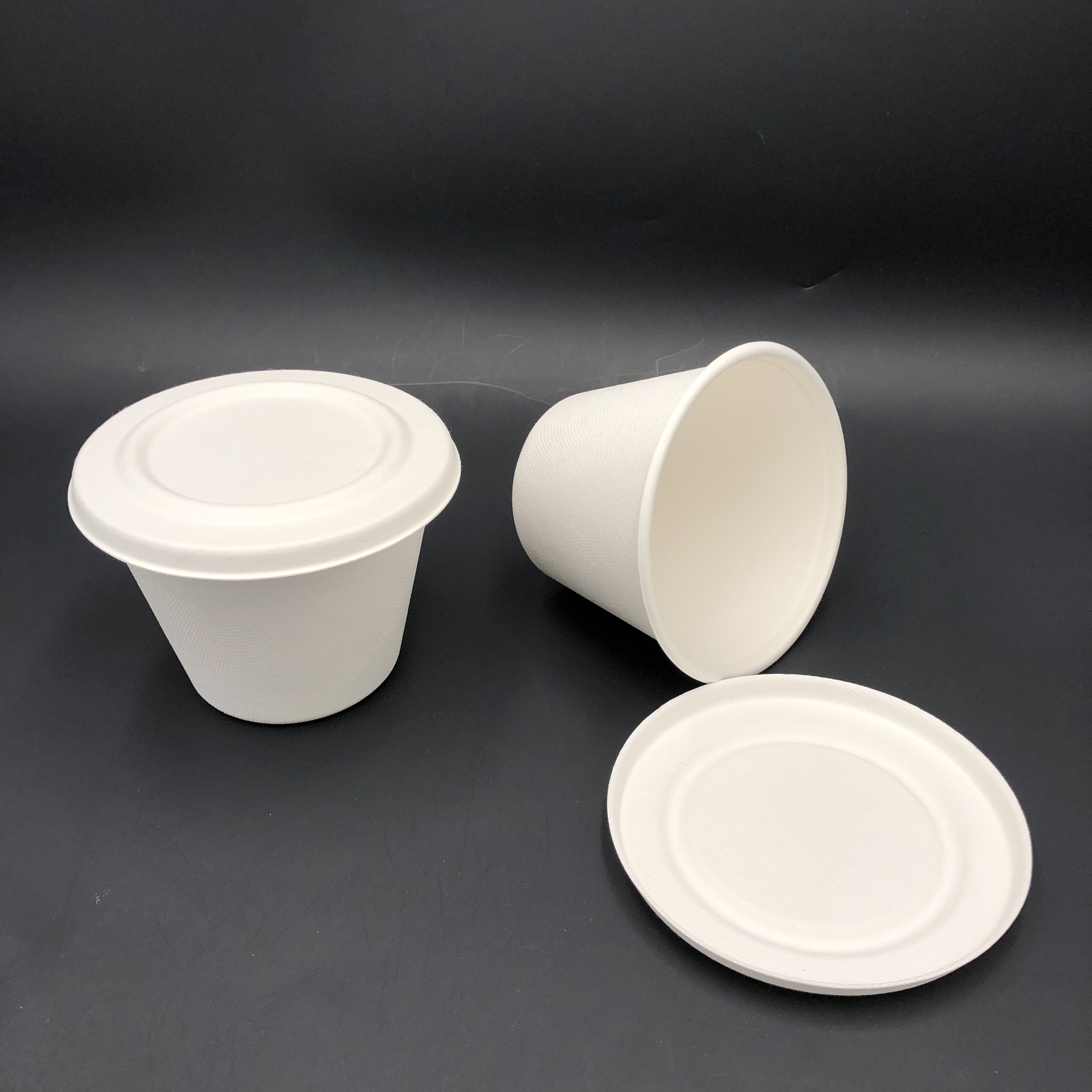 taza de sopa compostable con tapa