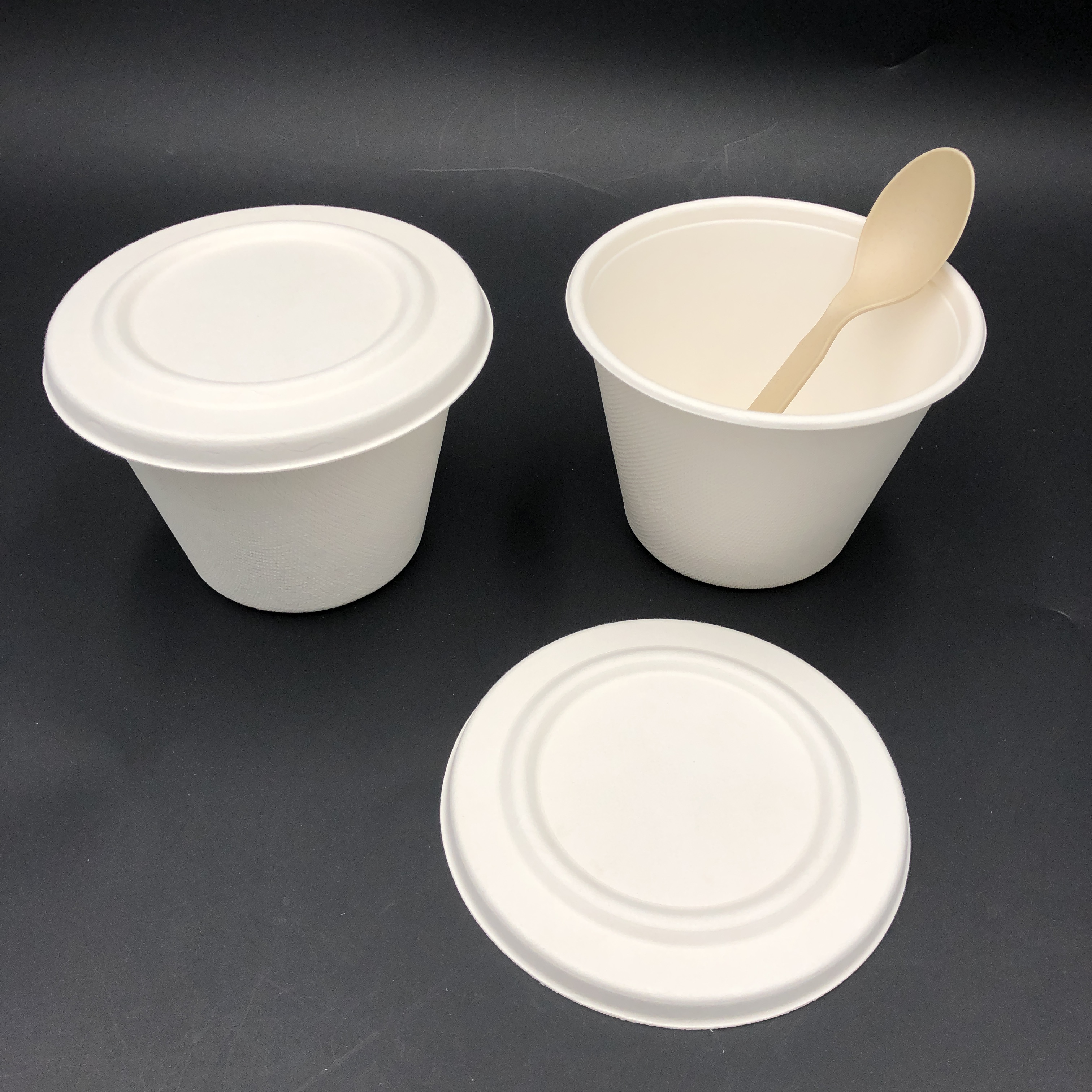Vaso de papel de bagazo de 500 ml con tapa